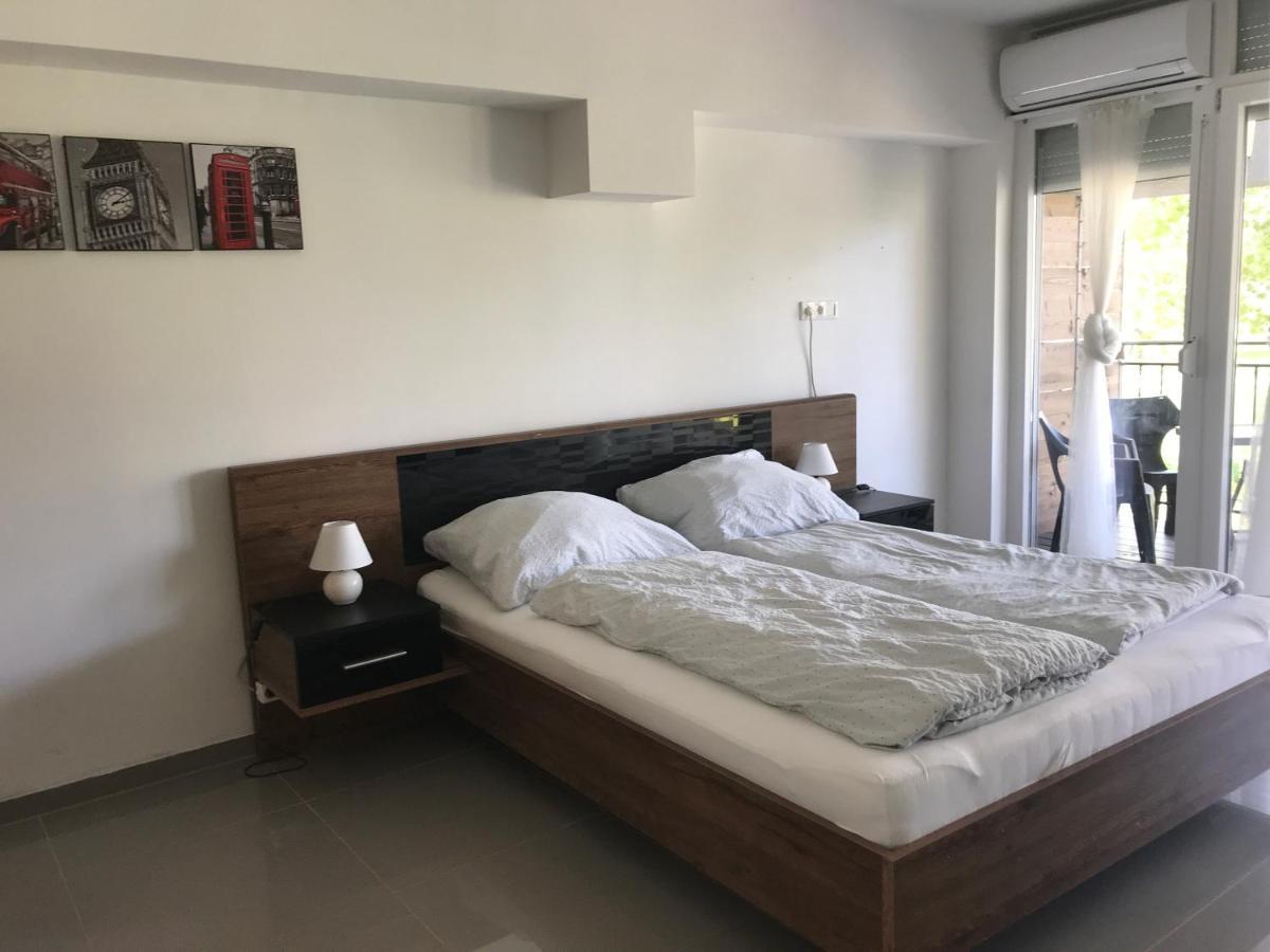 Tisza Gyongye Apartmanhaz Apartment Szeged Exterior photo