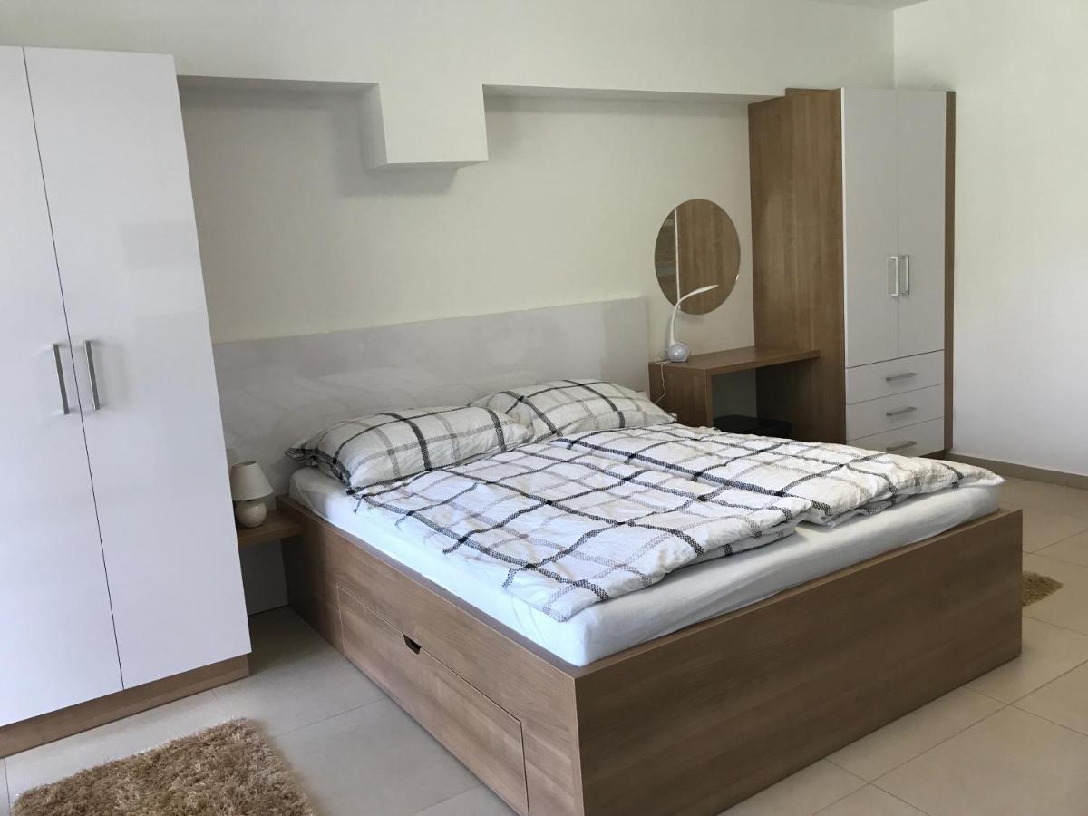 Tisza Gyongye Apartmanhaz Apartment Szeged Exterior photo